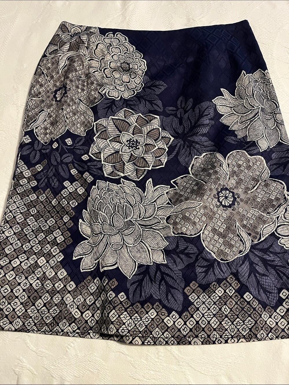 Talbots silk/cotton floral print skirt size 10 in blues and grays